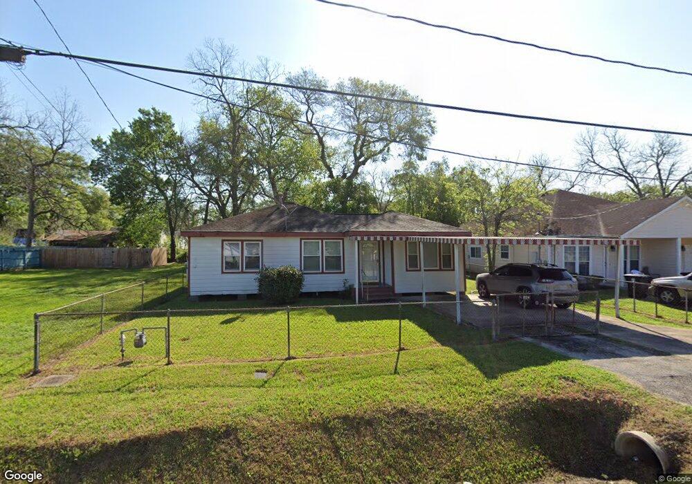 8124 Hoffman St, Houston, TX 77016 - photo 1