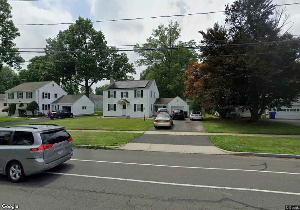 51 King Philip Dr, West Hartford, CT 06117 - photo 1