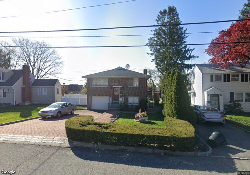 9 Windermere Dr, Yonkers, NY 10710 - photo 1