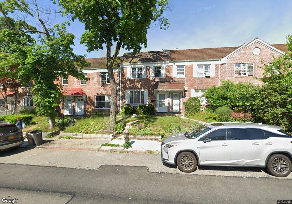 7535 Utopia Pkwy, Fresh Meadows, NY 11366 - photo 1