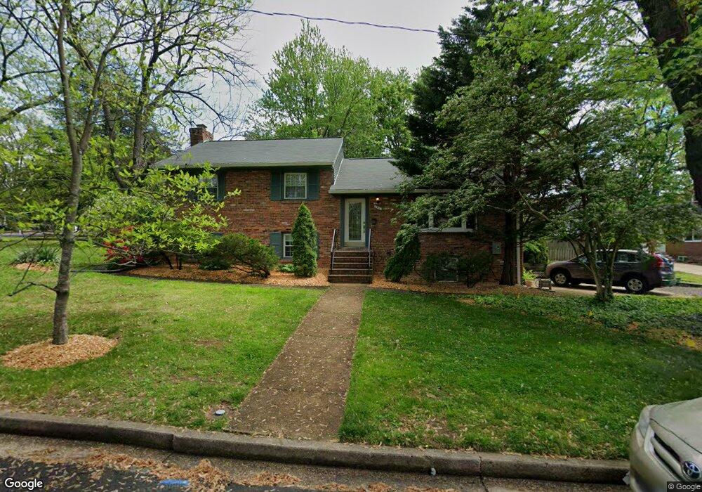 401 Shady Ln, Falls Church, VA 22042 - photo 1