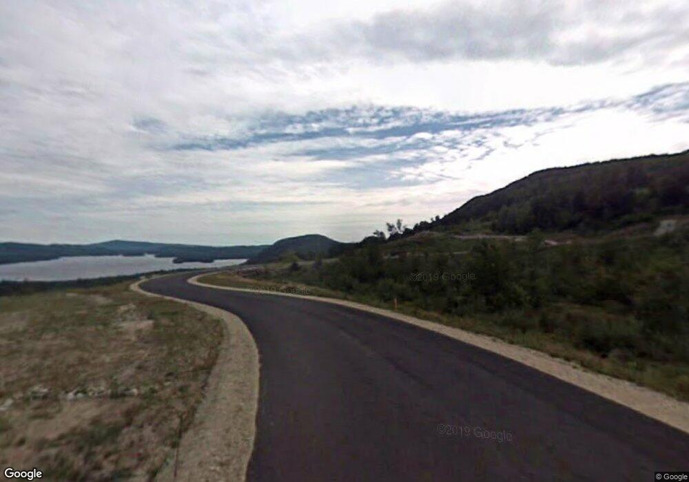 800 High Cliffs Cir, Hebron, NH 03241 - photo 1