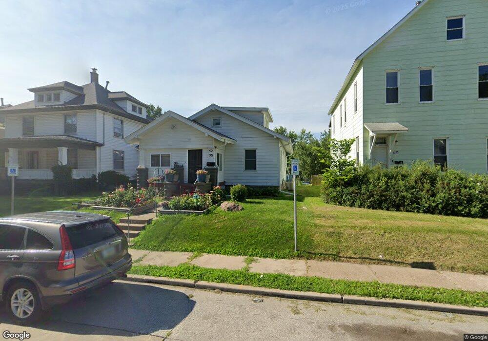 1331 W 13th St, Davenport, IA 52804 - photo 1