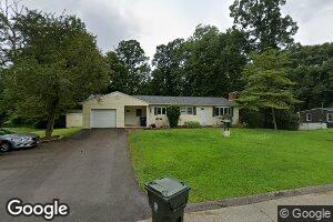 67 Oakwood Dr, Windham, CT 06280