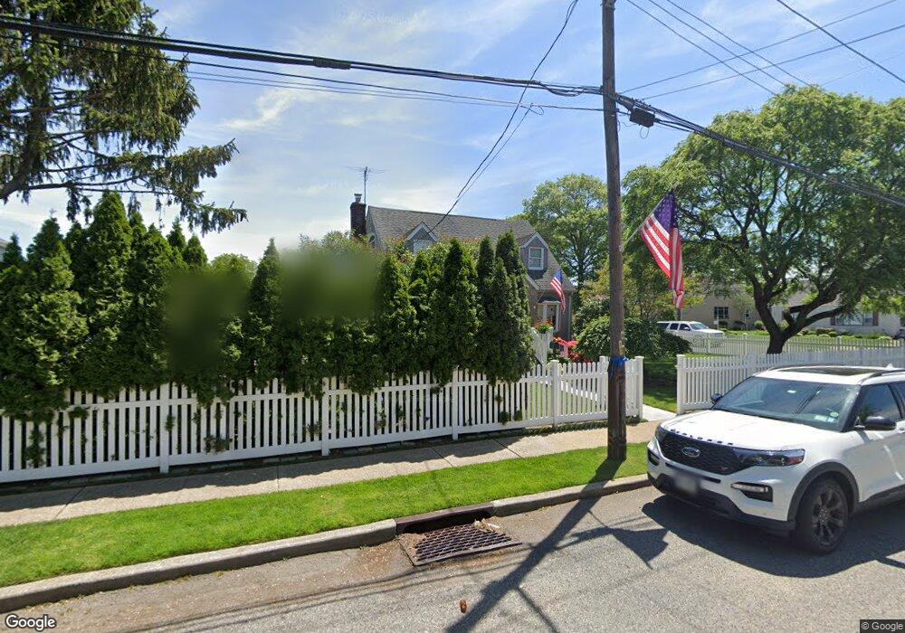 189 Rule St, Franklin Square, NY 11010 - photo 1