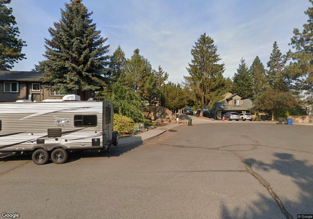 1810 NE Yellowstone Ln, Bend, OR 97701 - photo 1