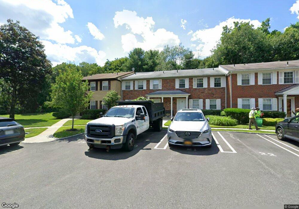 410 Pawnee Ct, Suffern, NY 10901 - photo 1