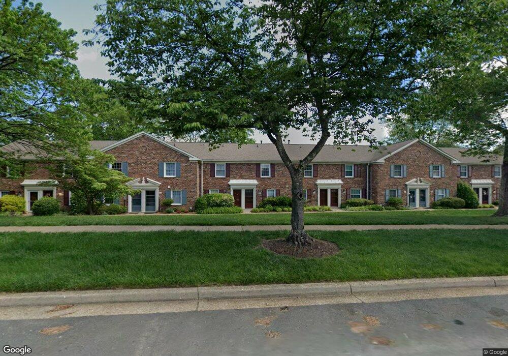 8412 Penshurst Dr unit 589, Springfield, VA 22152 - photo 1