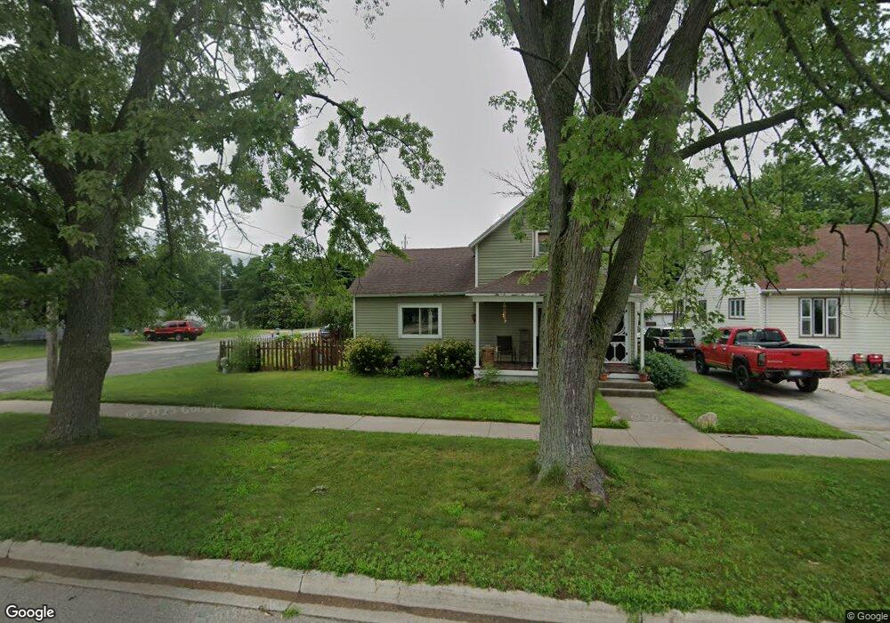 2016 14th Ave, Menominee, MI 49858 - photo 1