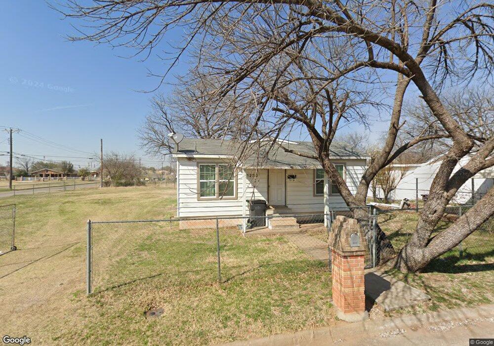1230 32nd St, Wichita Falls, TX 76302 - photo 1