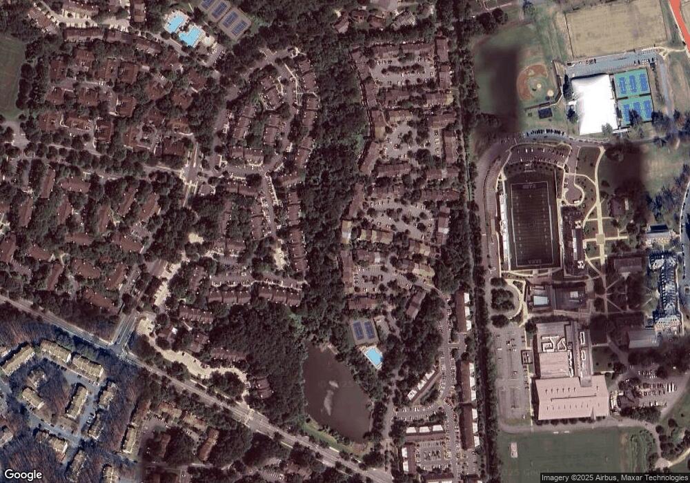 10760 Brewer House Rd, Rockville, MD 20852 - photo 1