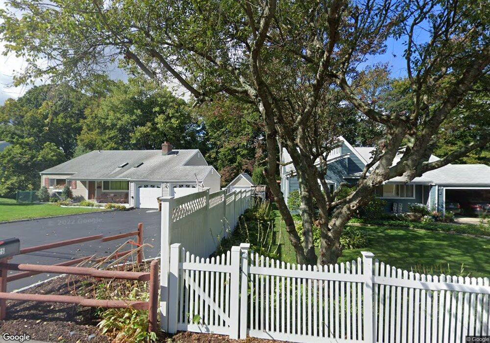 125 Wood Ridge Dr, Stamford, CT 06905 - photo 1