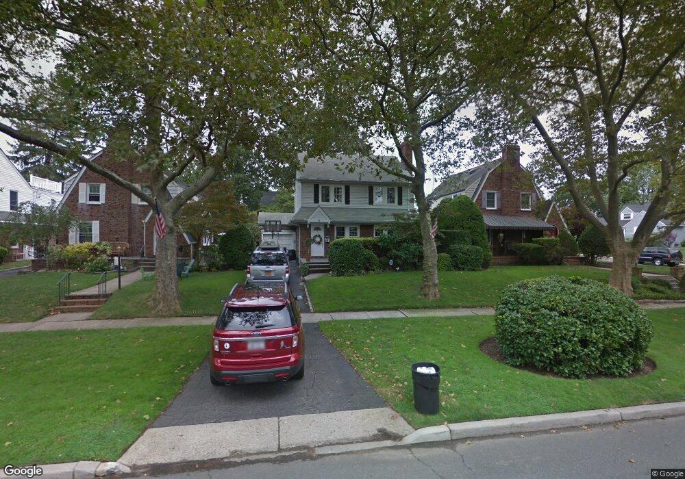 9 Jefferson St, Garden City, NY 11530 - photo 1