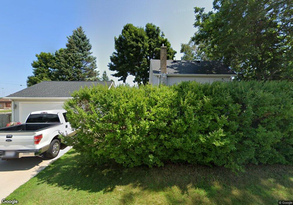 1916 Michigan Ave, Manitowoc, WI 54220 - photo 1