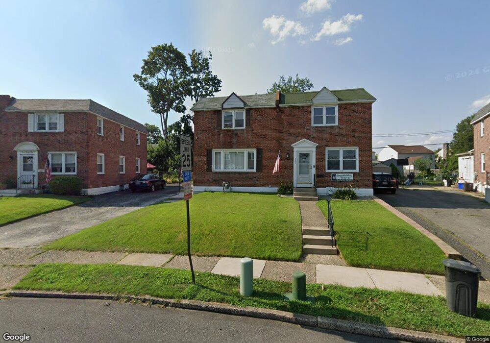 331 Holland St, Crum Lynne, PA 19022 - photo 1