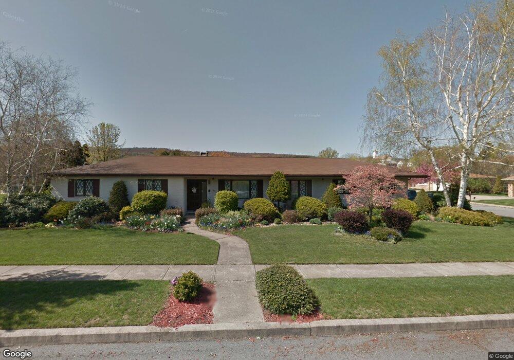 302 E Oriole Dr, Kingston, PA 18704 - photo 1