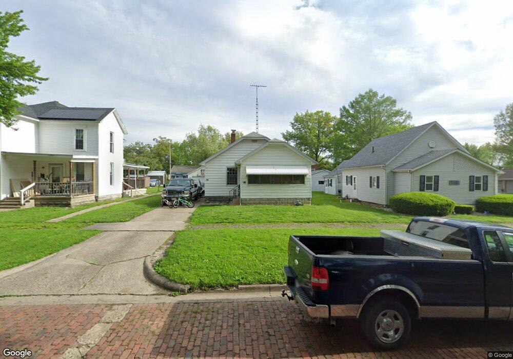 704 Lafayette Ave, Mattoon, IL 61938 - photo 1