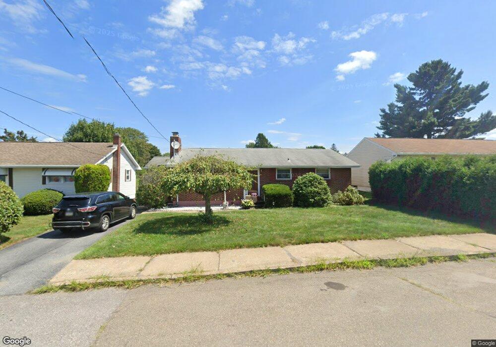 1015 Grant St, Hazleton, PA 18201 - photo 1