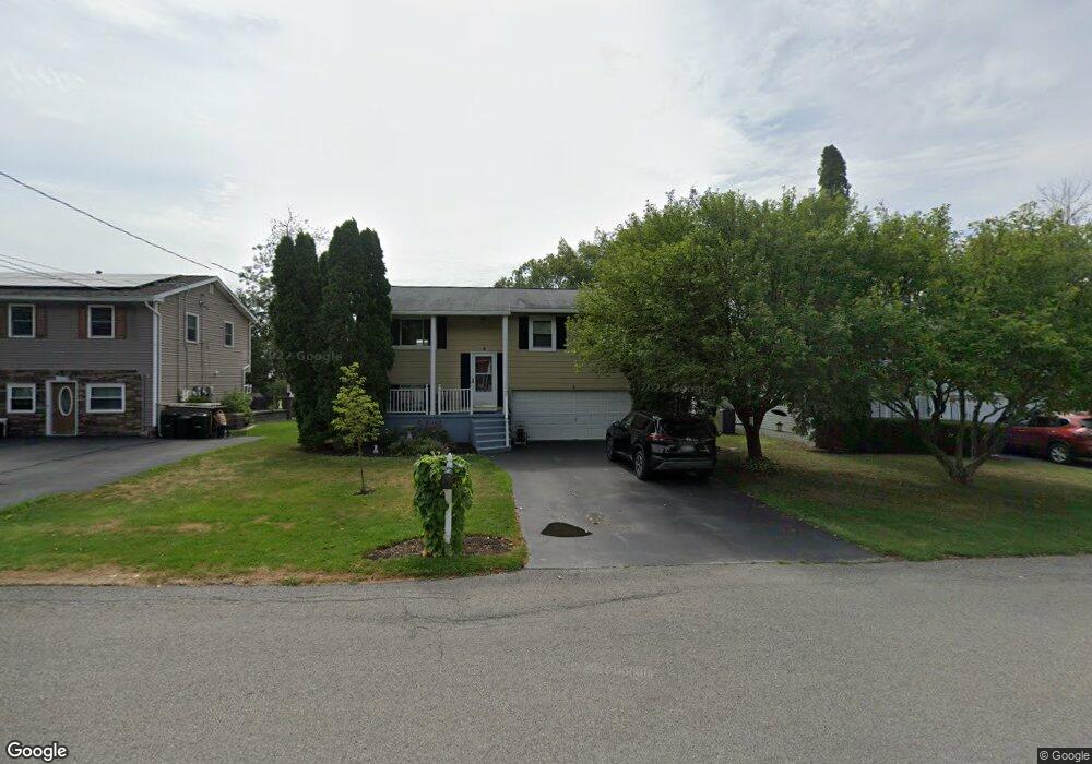 6 Holly Blvd, Schenectady, NY 12302 - photo 1