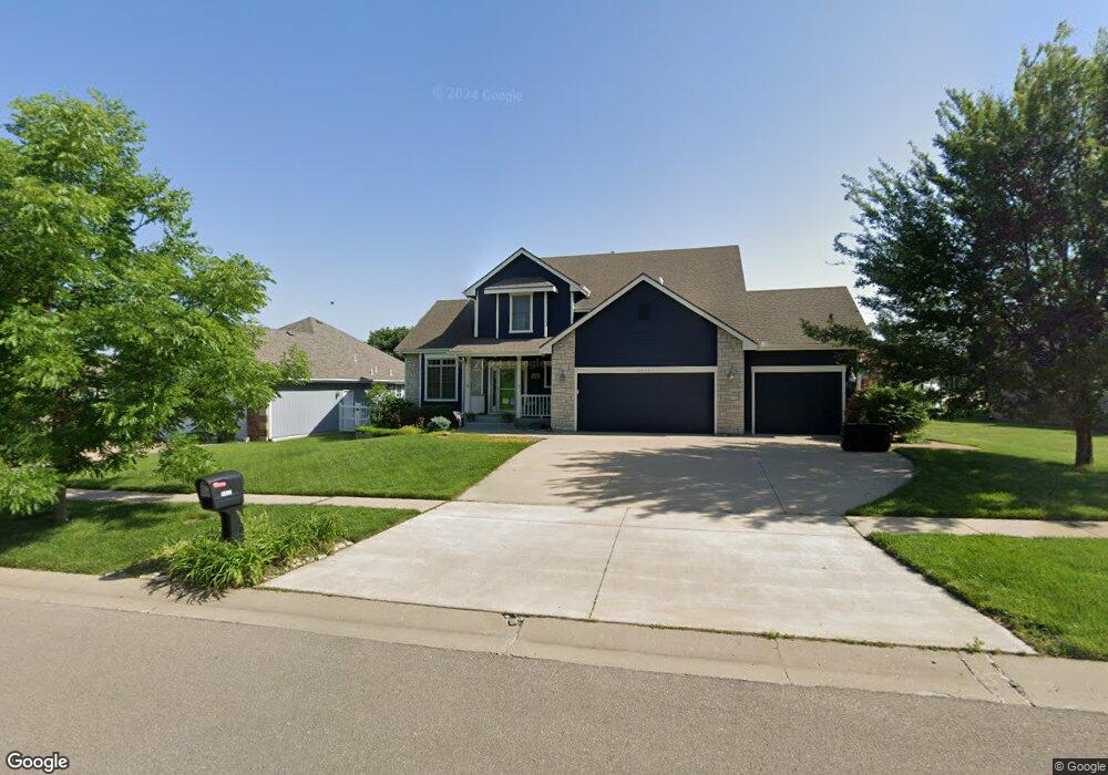 7711 SW Bingham St, Topeka, KS 66614 - photo 1