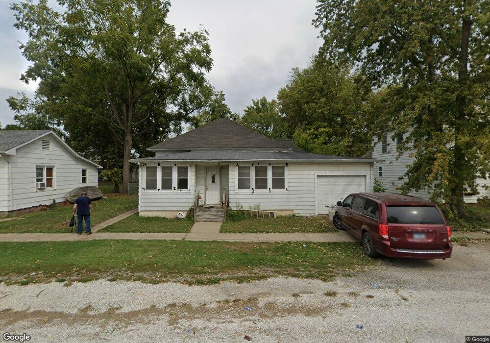 231 E Myrtle St, Virginia, IL 62691 - photo 1