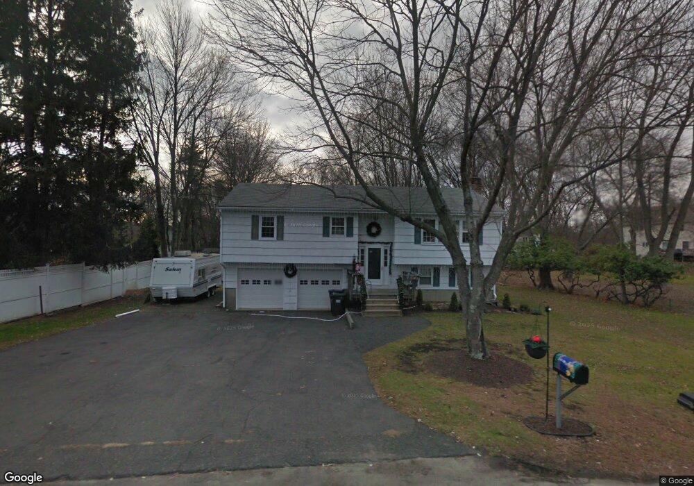 3 Bowling Ln, Westport, CT 06880 - photo 1