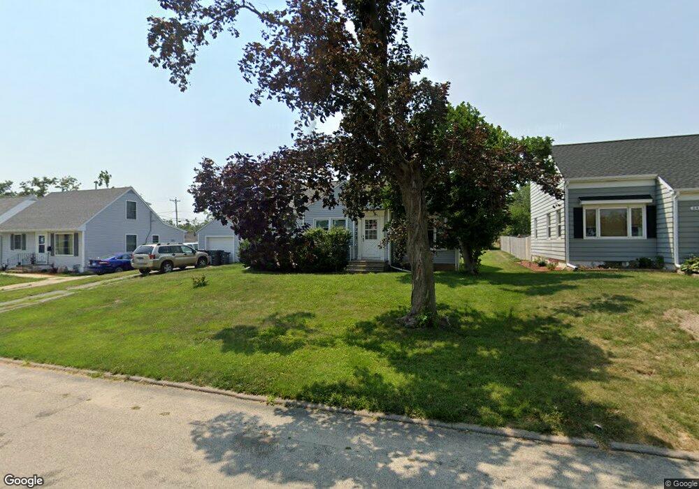 332 19th St NW, Cedar Rapids, IA 52405 - photo 1