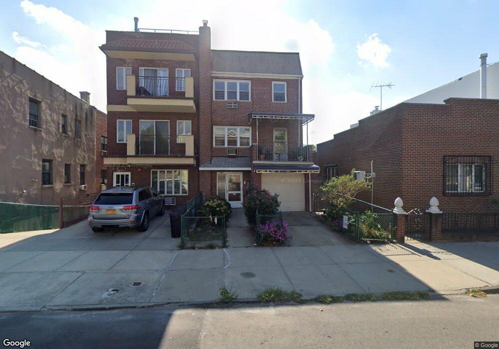 3157 42nd St, Astoria, NY 11103 - photo 1