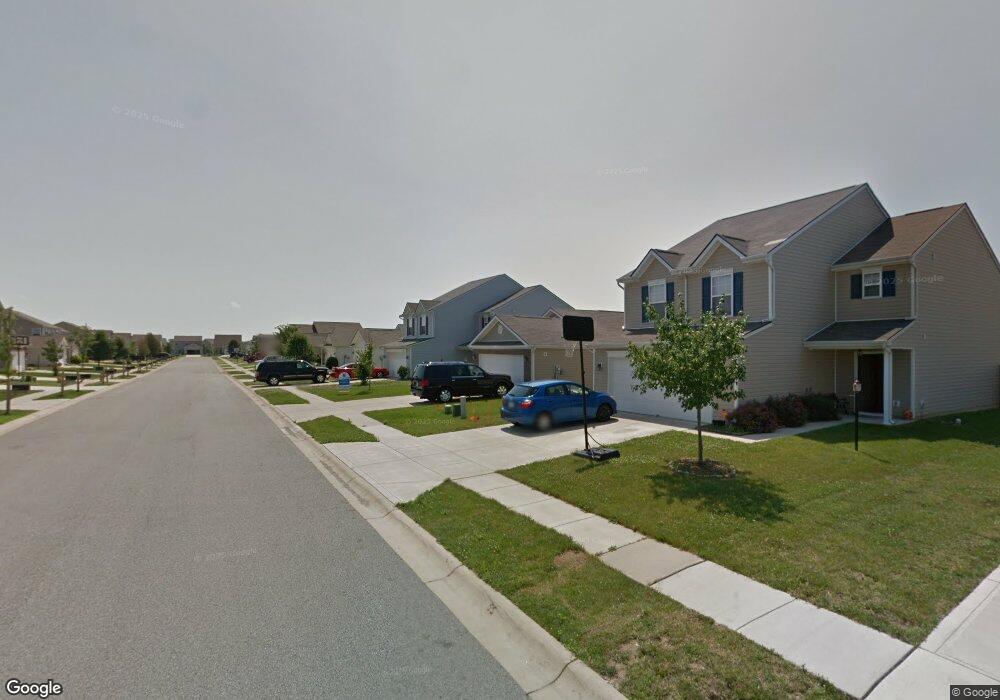 2387 Middle View Dr, Columbus, IN 47201 - photo 1