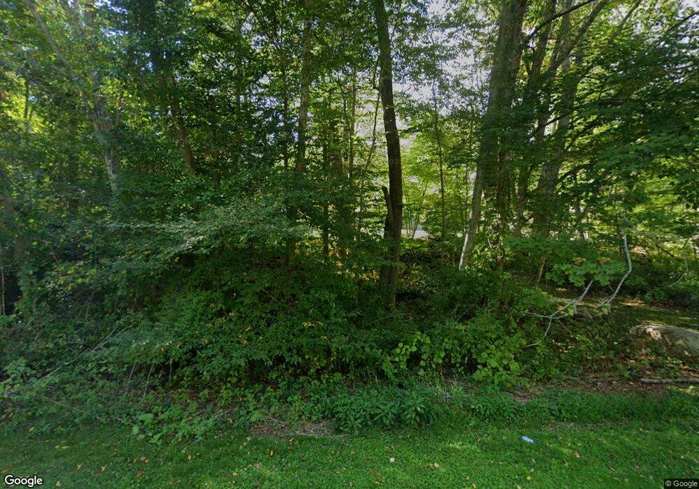 33 Coachman Pike, Ledyard, CT 06339 - photo 1