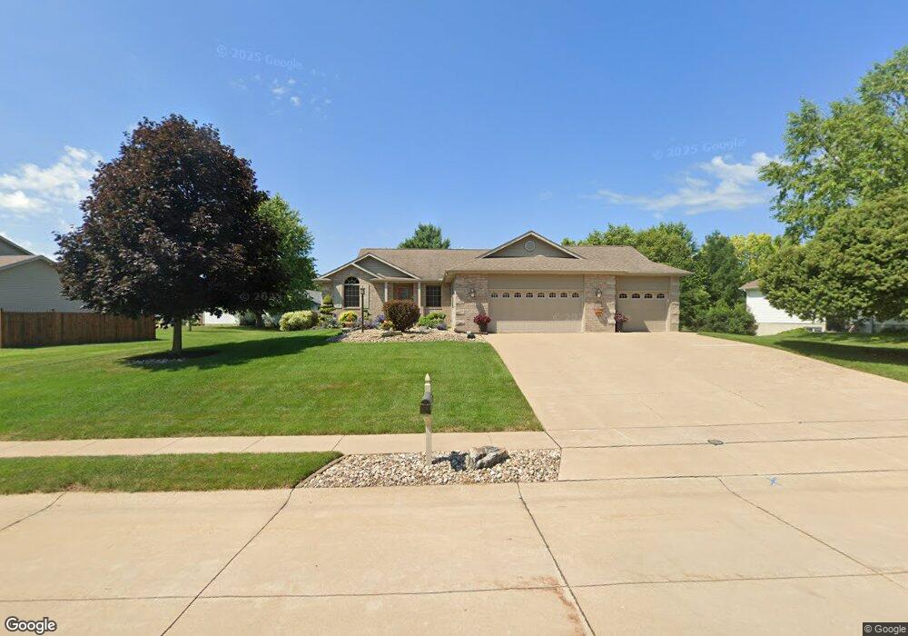 103 Parkview Dr, Eldridge, IA 52748 - photo 1