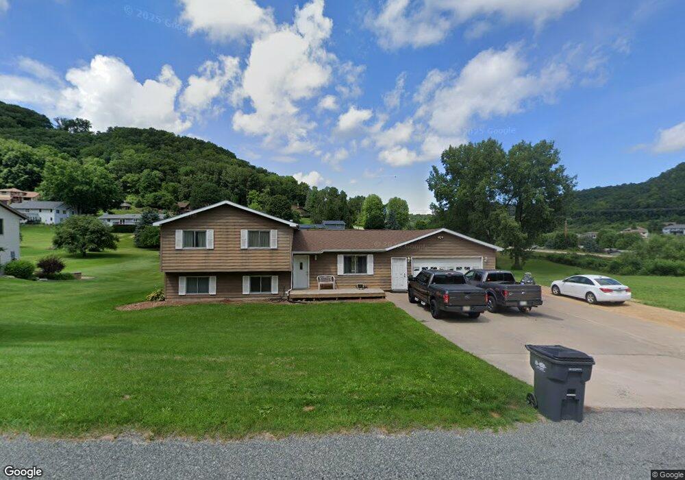 1545 Old Hickory Dr, La Crescent, MN 55947 - photo 1