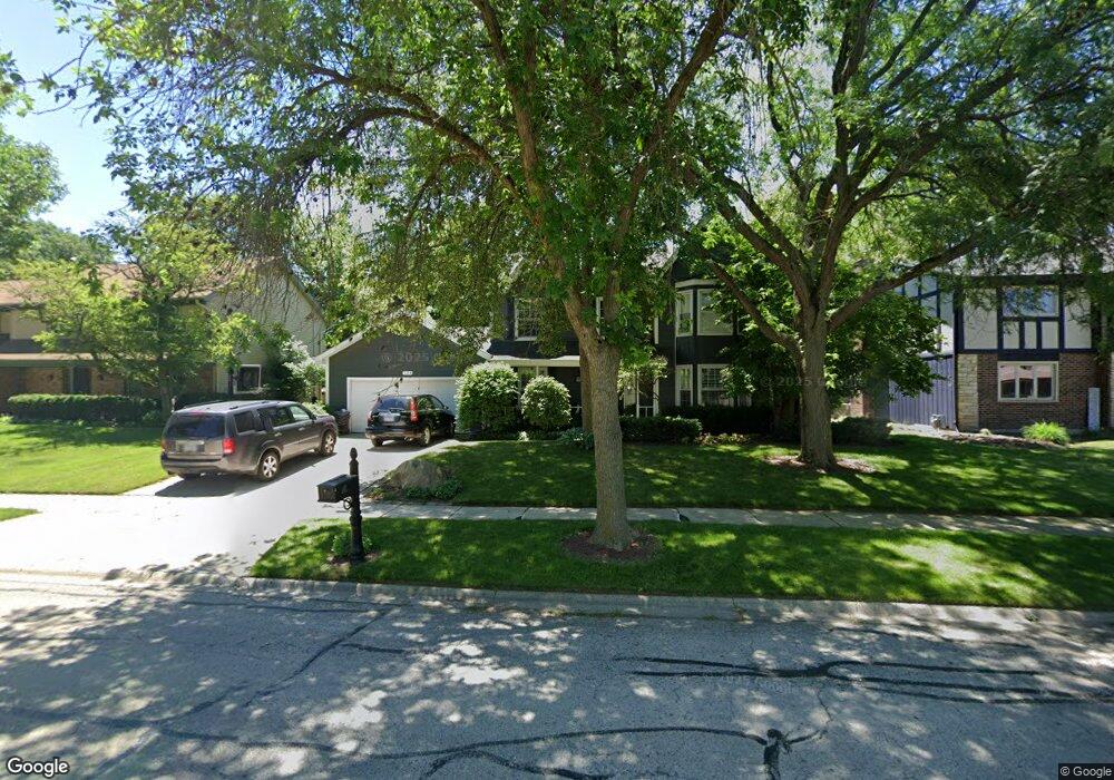 124 Split Oak Rd, Naperville, IL 60565 - photo 1