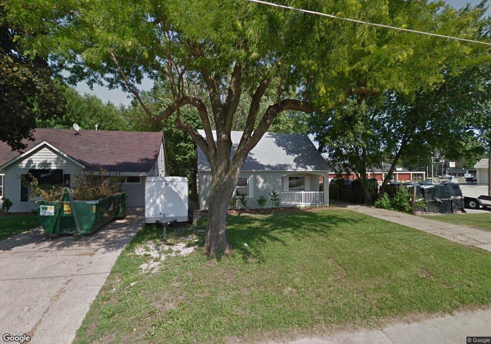 2321 Merle Hay Rd, Des Moines, IA 50310 - photo 1