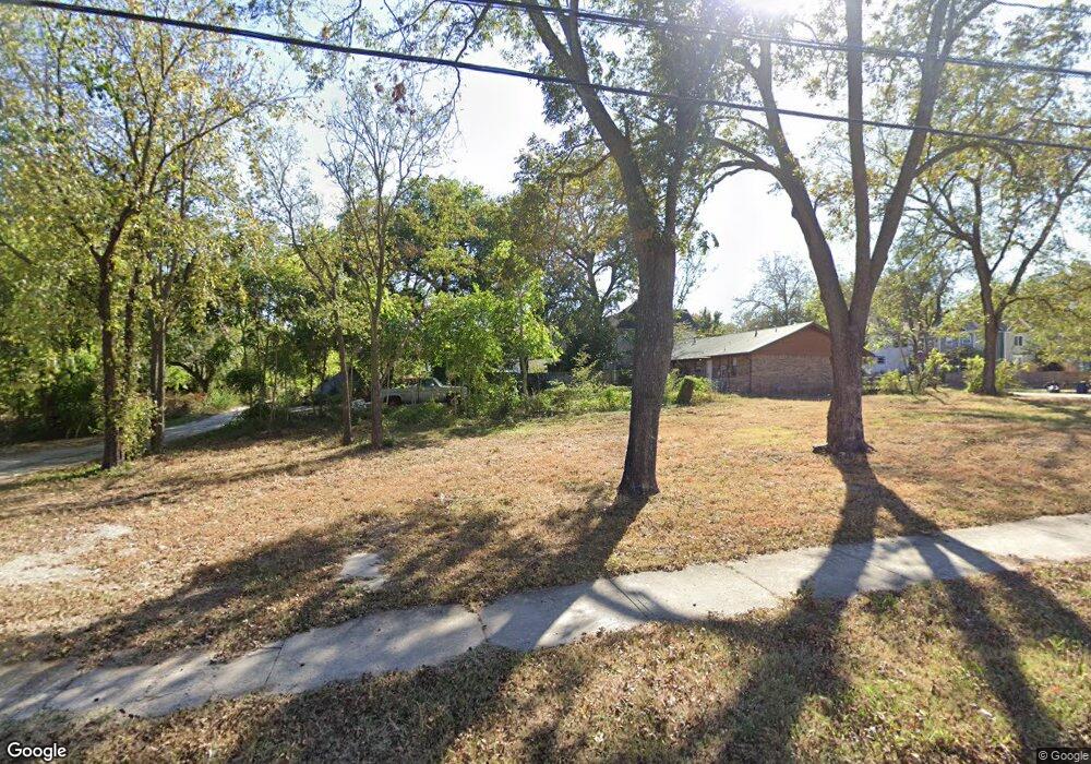 737 N Bdwy, Shawnee, OK 74801 - photo 1