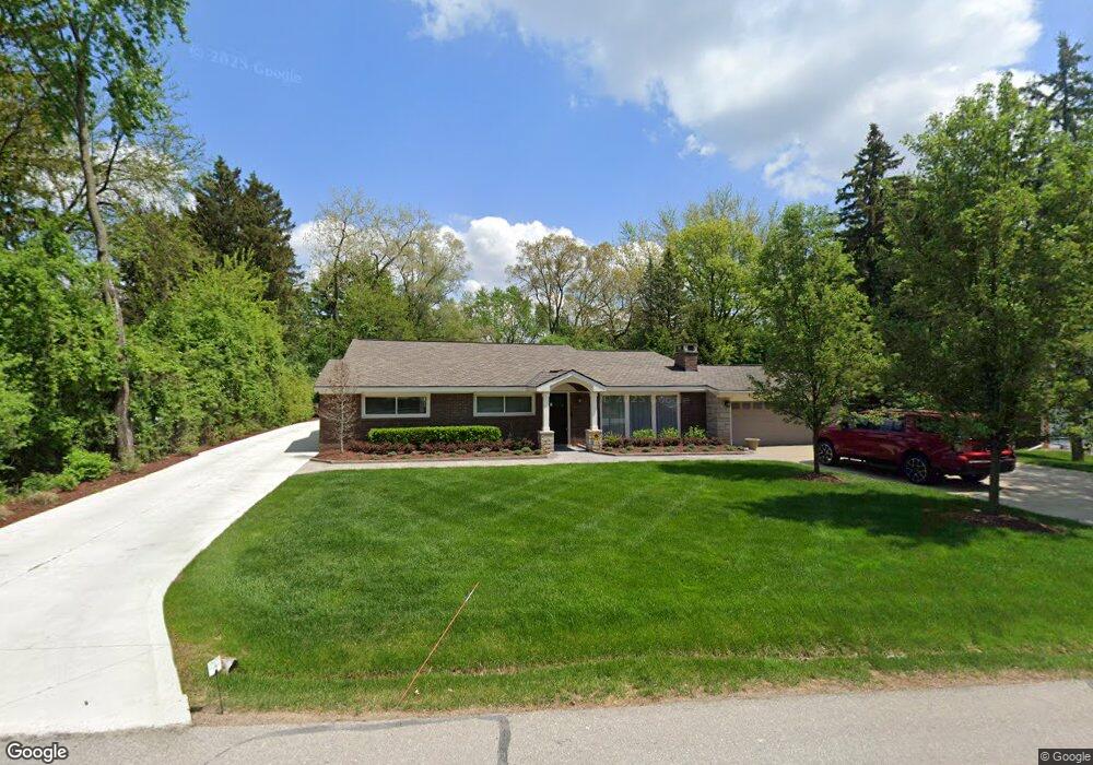2575 W Hickory Grove Rd, Bloomfield Hills, MI 48302 - photo 1