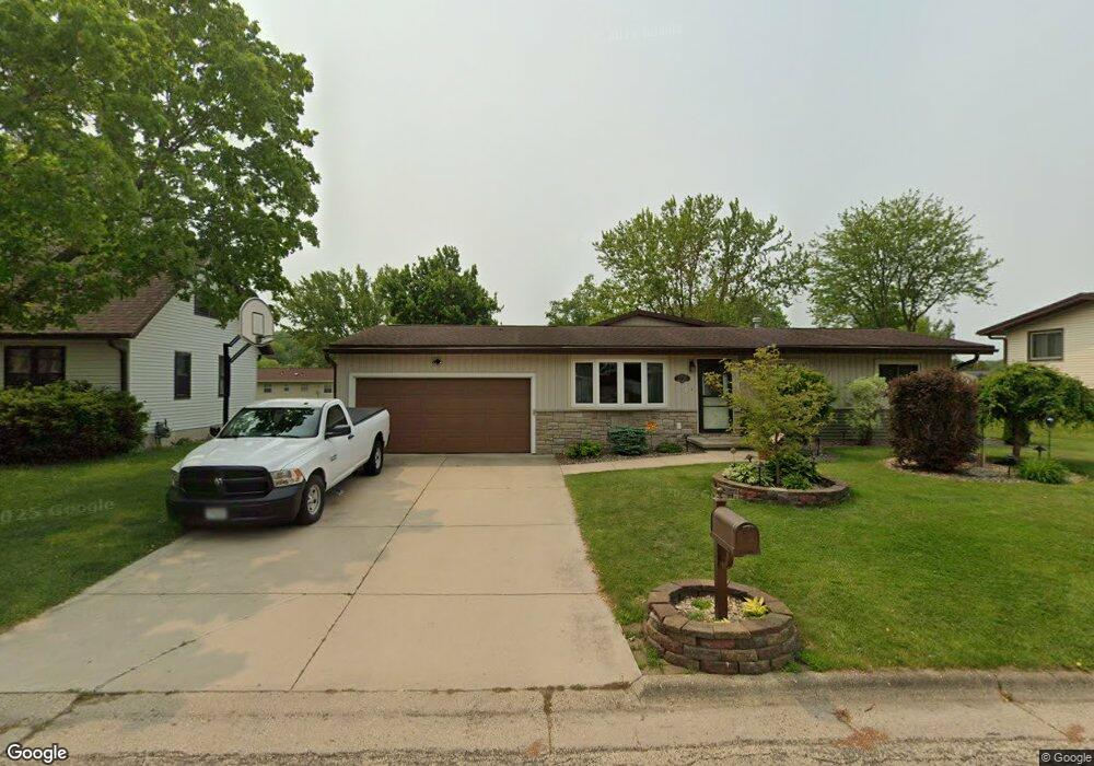 2720 Sunset Ct, Cross Plains, WI 53528 - photo 1