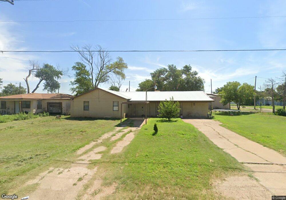 3102 Fisher St, Plainview, TX 79072 - photo 1