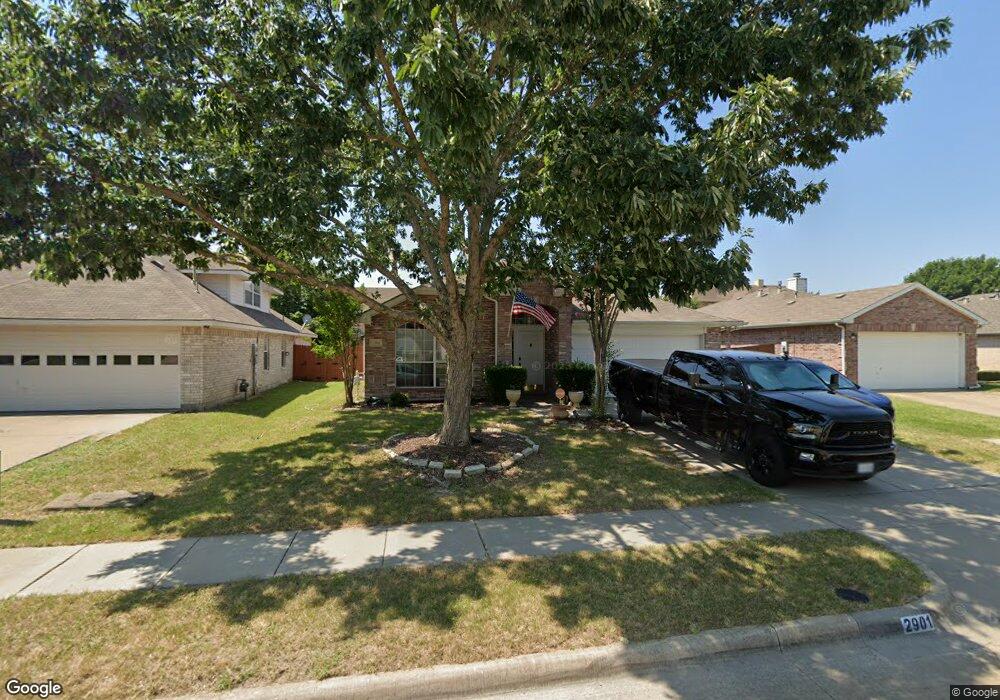 2901 Hawthorne Ln, McKinney, TX 75071 - photo 1