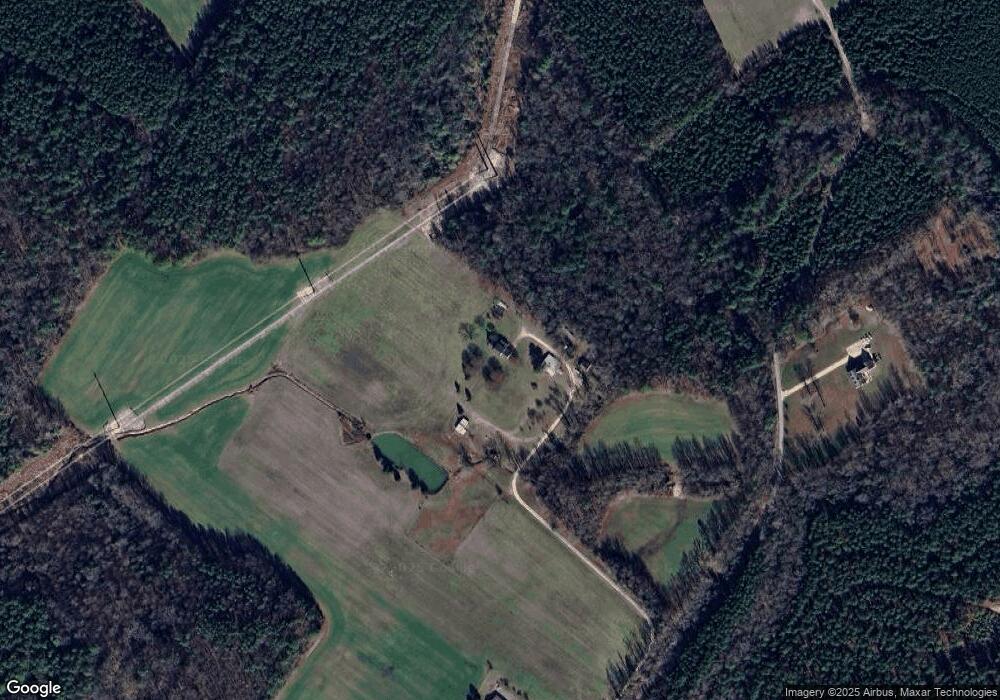 583 Fairfield Ln, Dunnsville, VA 22454 - photo 1