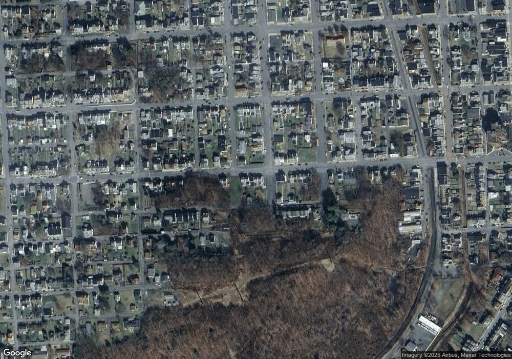 704 W Mulberry St, Shamokin, PA 17872 - photo 1