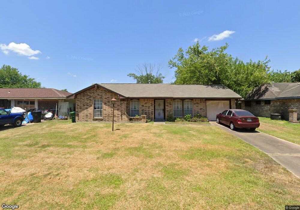 8831 Glenhouse Dr, Houston, TX 77088 - photo 1