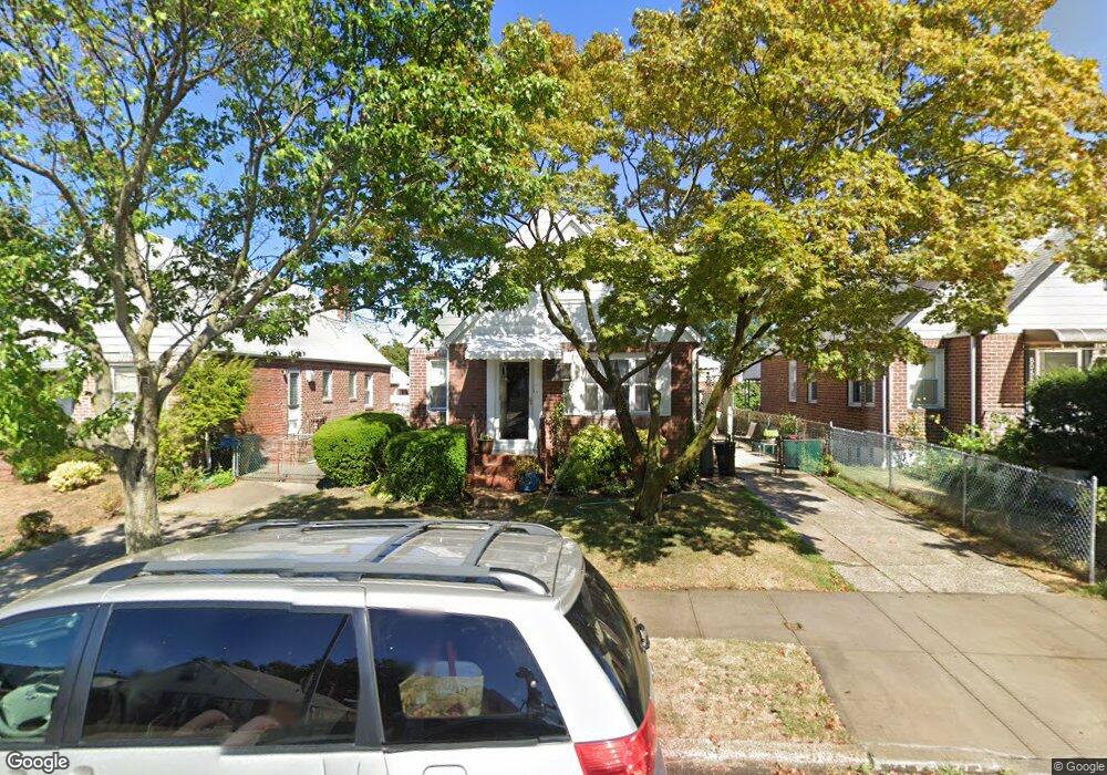 8055 250th St, Bellerose, NY 11426 - photo 1