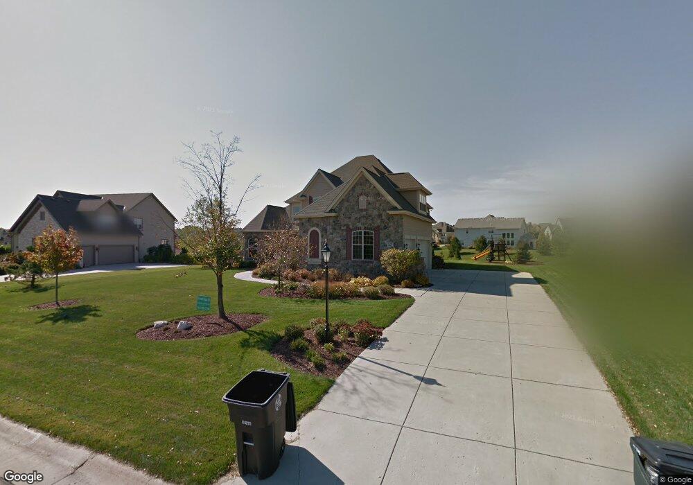 W130N6657 Daylily Dr, Menomonee Falls, WI 53051 - photo 1