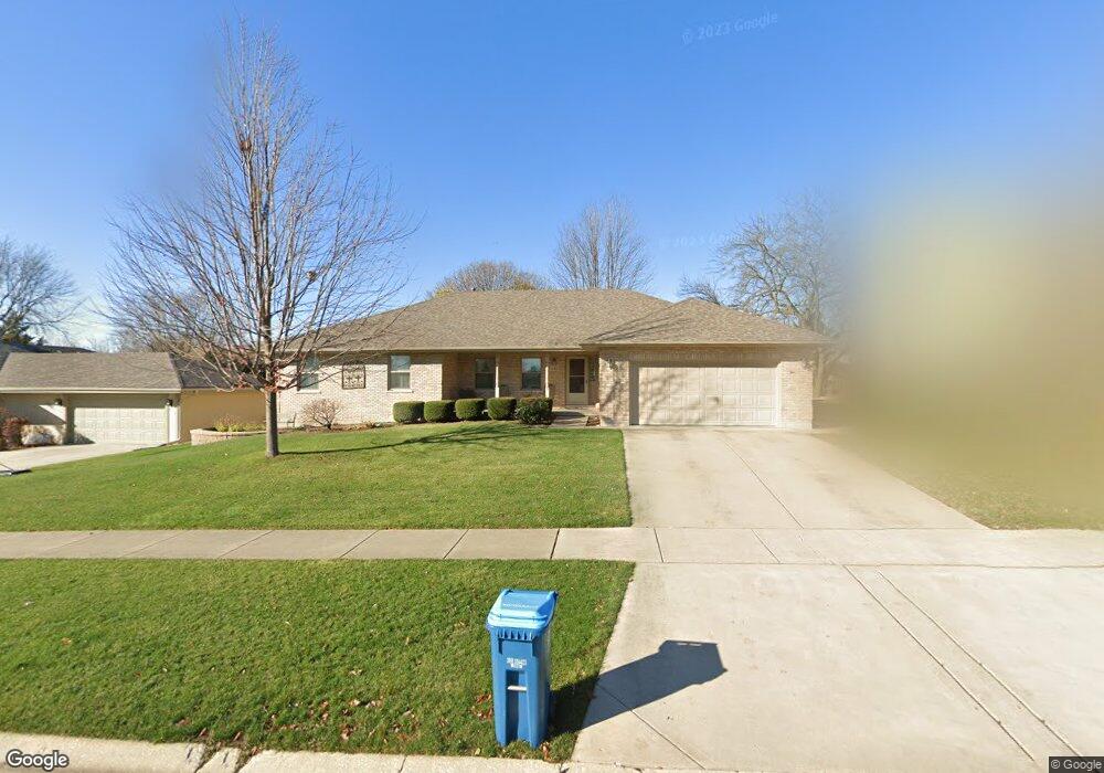 1046 Cypress Dr, Aurora, IL 60506 - photo 1