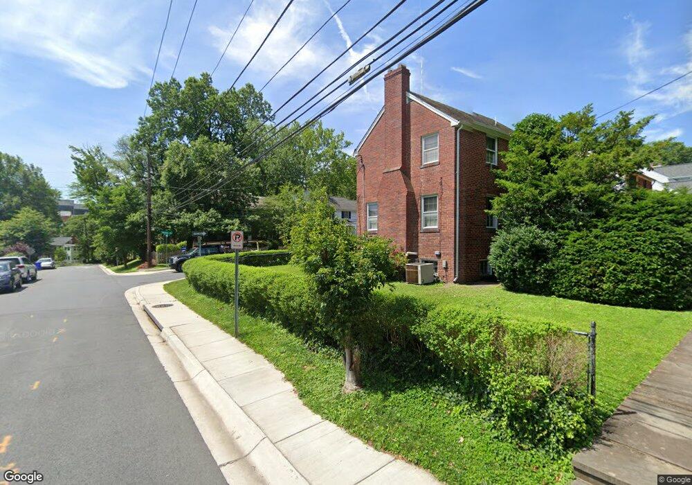 4502 Harling Ln, Bethesda, MD 20814 - photo 1