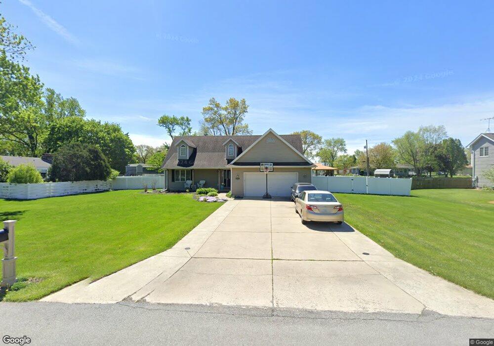 643 Magnolia Dr, Crown Point, IN 46307 - photo 1