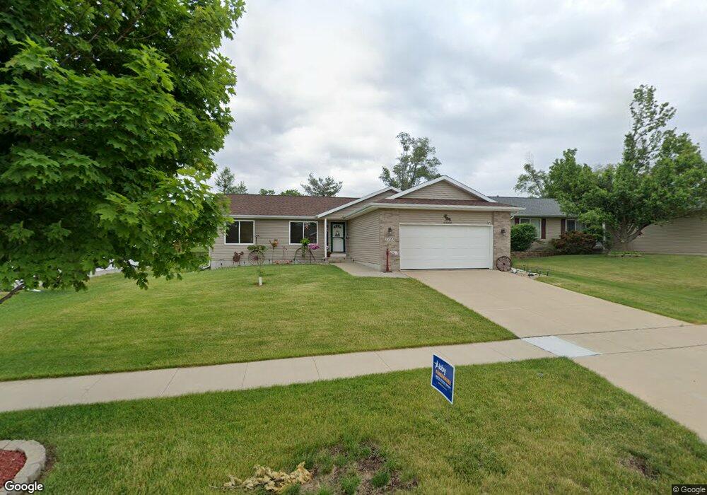 1123 Moose Dr NW, Cedar Rapids, IA 52405 - photo 1