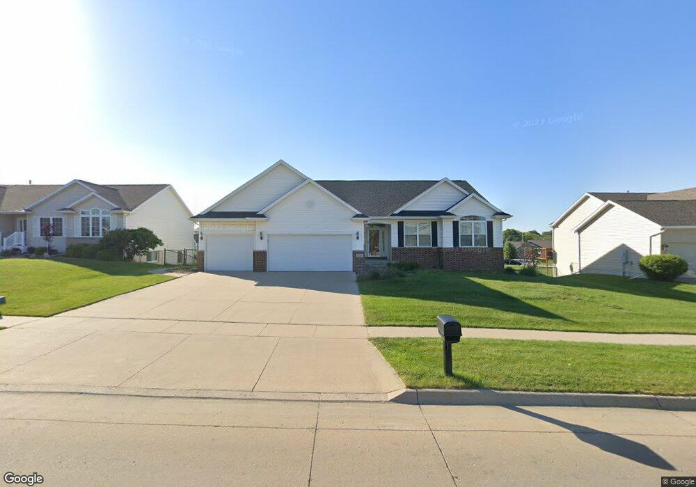 1315 Quail Ridge Rd, Cedar Falls, IA 50613 - photo 1