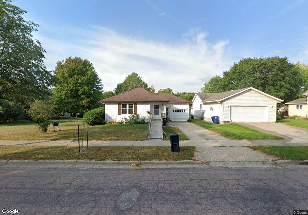 211 N Payne St, New Ulm, MN 56073 - photo 1